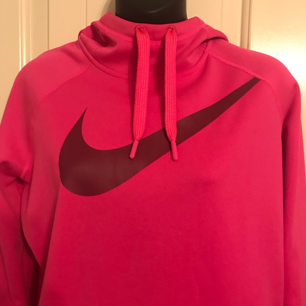 Nike Women’s Pullover - Picture 13 of 14